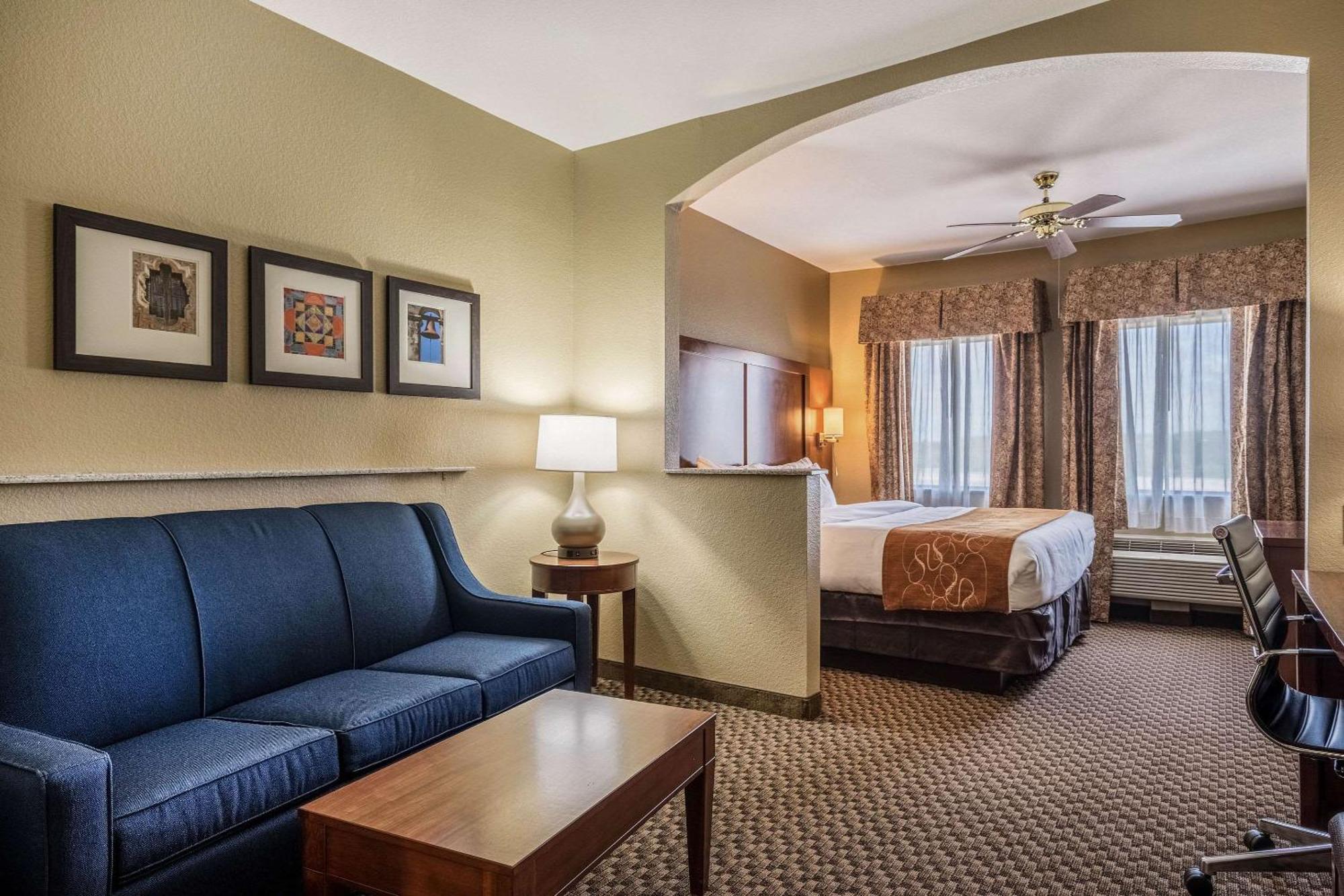 Comfort Suites Near Texas State University Сан Маркос Екстериор снимка